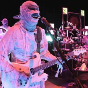 Here Come The Mummies Make It Shake Guitar Lesson + Tutorial