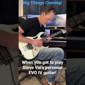 Steve Vai’s Personal Guitar is IN MY HOUSE!